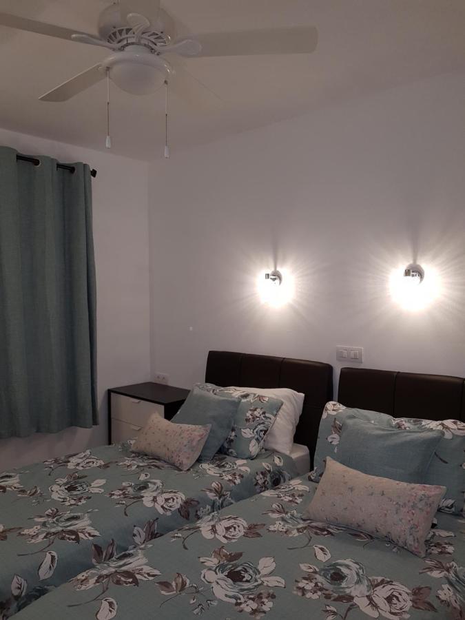 Atalaya 1St Floor Poolside Apartment プエルト・デル・カルメン エクステリア 写真